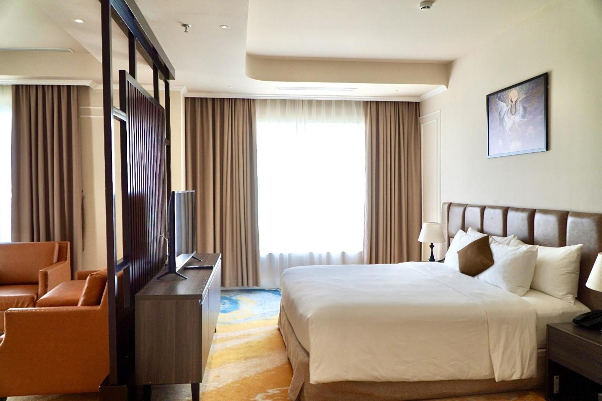 La Vela Hue Hotel エクステリア 写真 A bedroom at the hotel