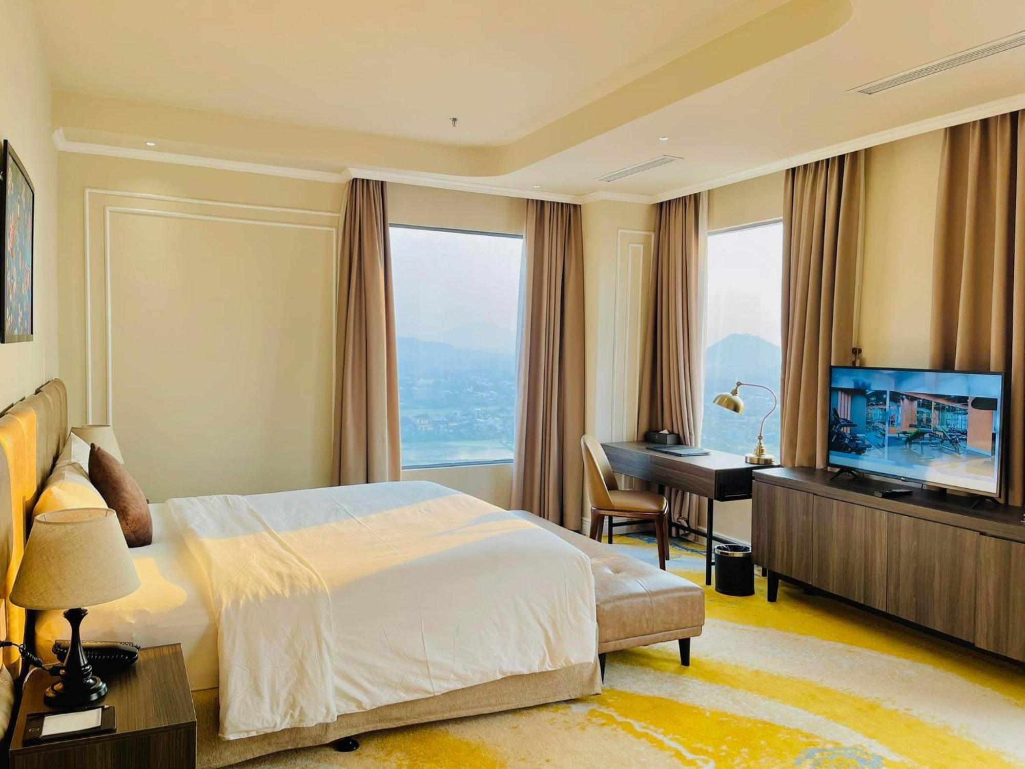 La Vela Hue Hotel エクステリア 写真 A bedroom at the hotel