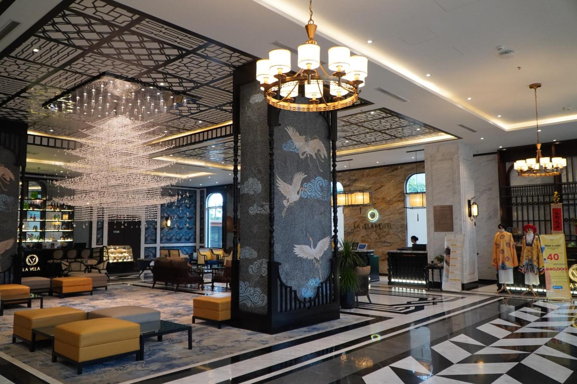 La Vela Hue Hotel エクステリア 写真 The lobby of the hotel